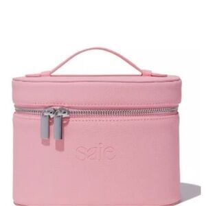 Saie vanity case in light pink 💖